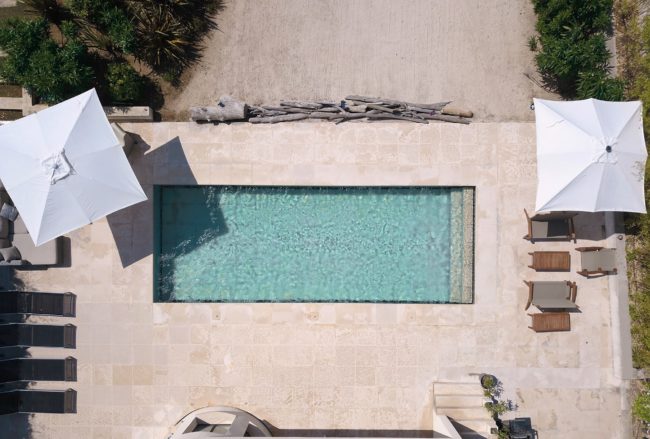 A movable floor swimming pool in La Croix Valmer