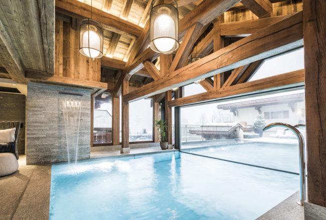 Une expérience aquatique hors du commun grâce à l'installation d'un fond mobile sur-mesure signé Aqualift